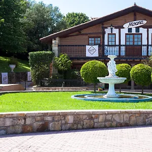 Moana Surf Hostal Urduliz